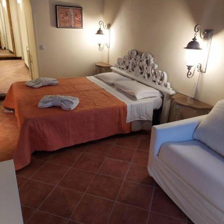 Casa Vacanze Campo De' Fiori Рим Екстериор снимка