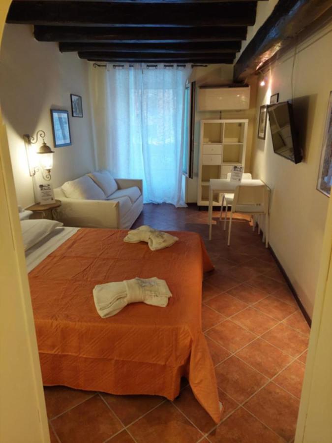 Casa Vacanze Campo De' Fiori Рим Екстериор снимка